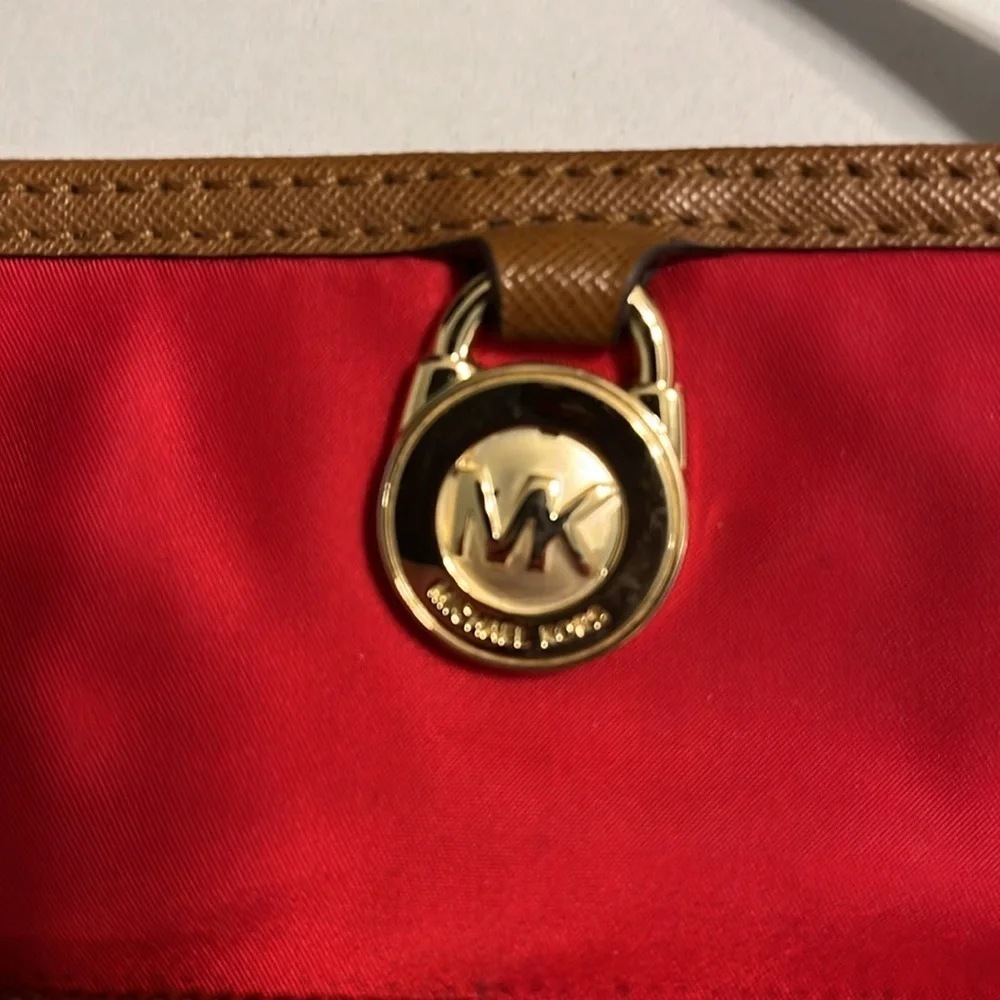 Michael Kors Kempton MK Nylon Messenger Crossbody Bag in Coral Reef